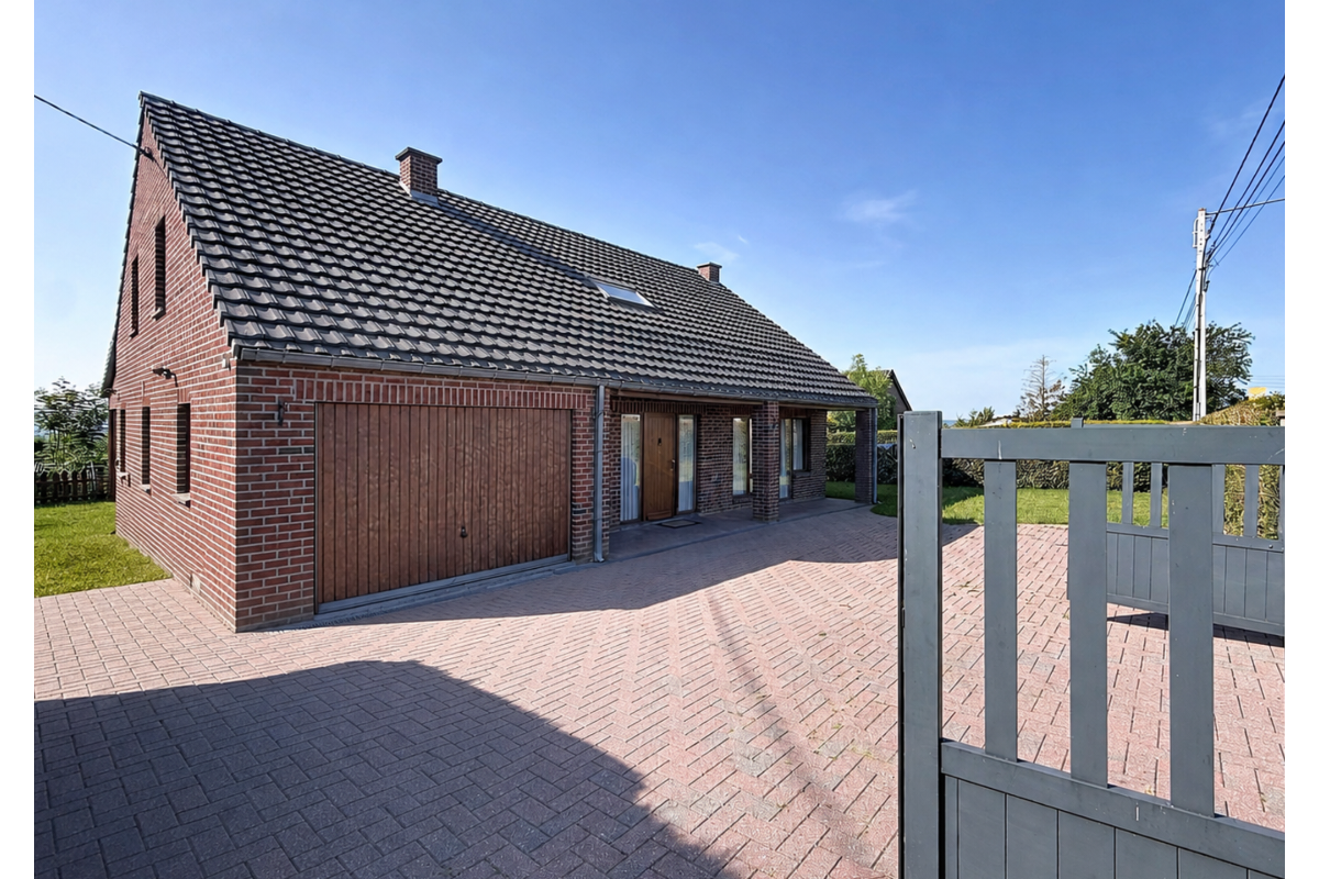 Maison à  à Feschaux 5570 350000.00€ 5 chambres 246.00m² - annonce 773328