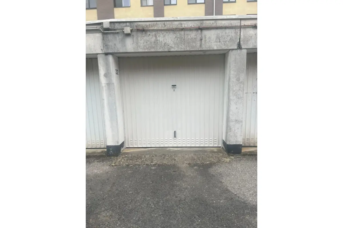 Parking / garage à louer à Jambes 5100 120.00€  chambres m² - annonce 777264