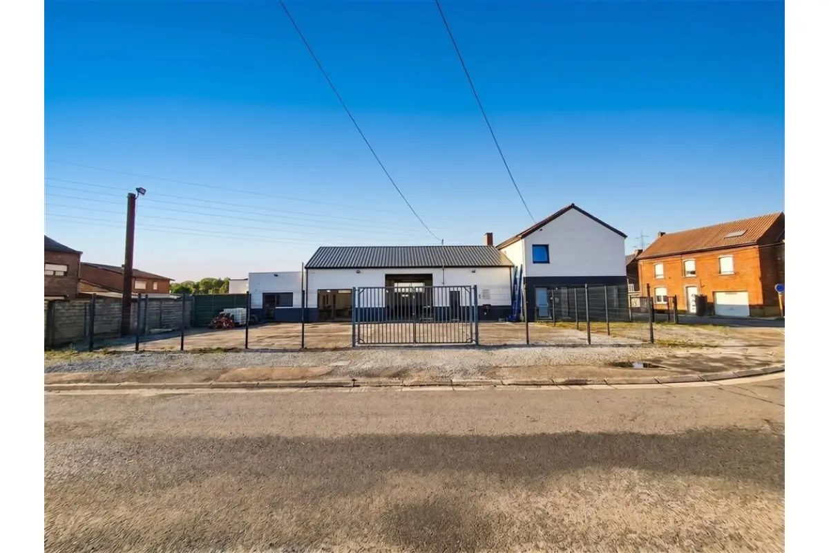 Maison à louer à Sambreville 5060 2000.00€  chambres m² - annonce 777748