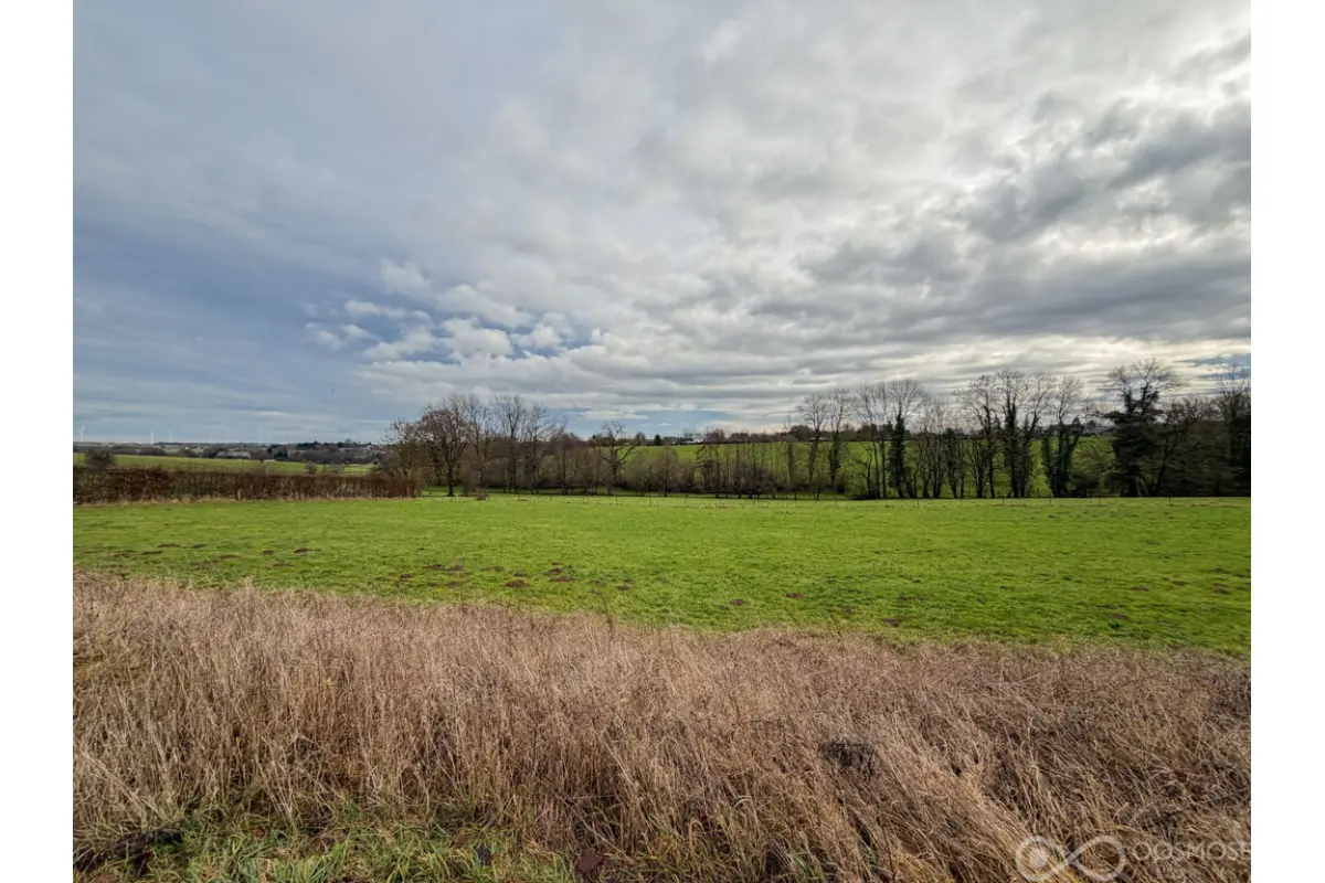 Terrain à bâtir à  à Forges 6464 49000.00€  chambres m² - annonce 778824