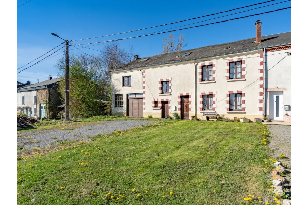Commerce à vendre à Sugny 5550 295000.00€ 7 chambres 458.00m² - annonce 777890