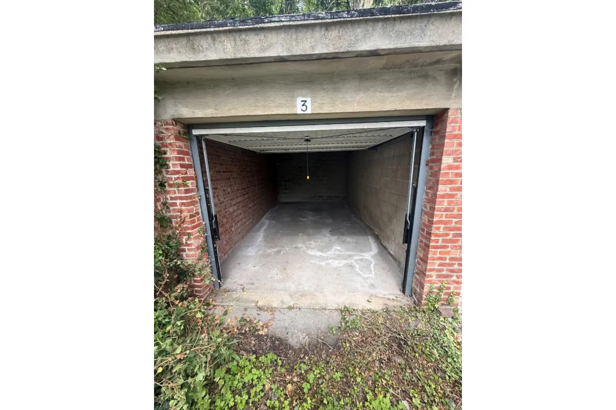 Box à  à Namur 5000 80.00€  chambres m² - annonce 778442