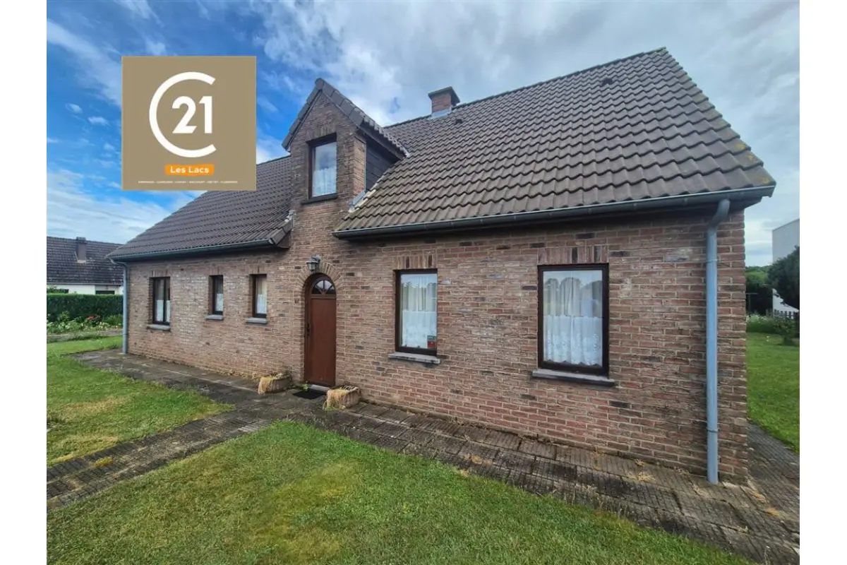 Villa à vendre à Walcourt 5650 250000.00€ 2 chambres 110.00m² - annonce 779455