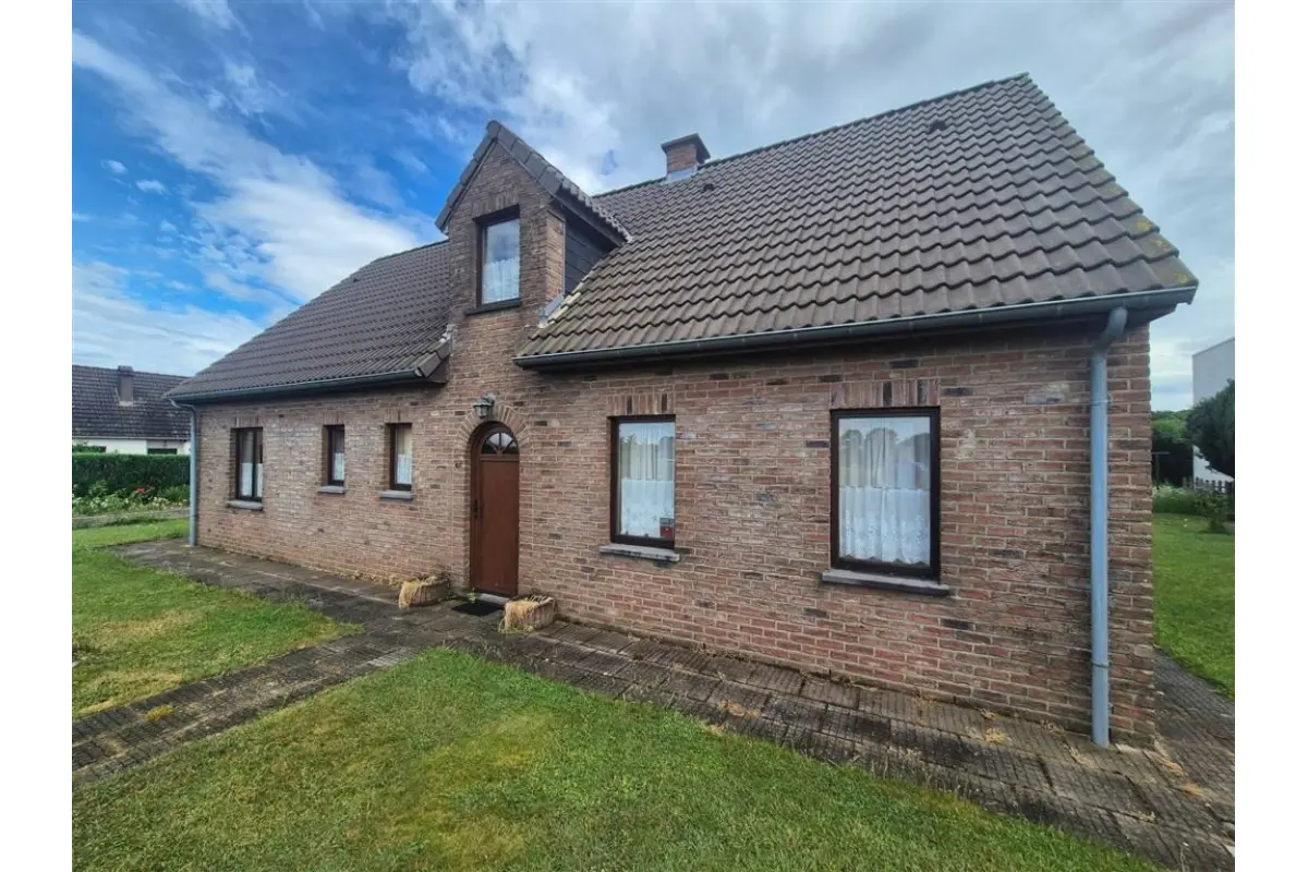 Villa à vendre à Walcourt 5650 250000.00€ 2 chambres 110.00m² - annonce 779455