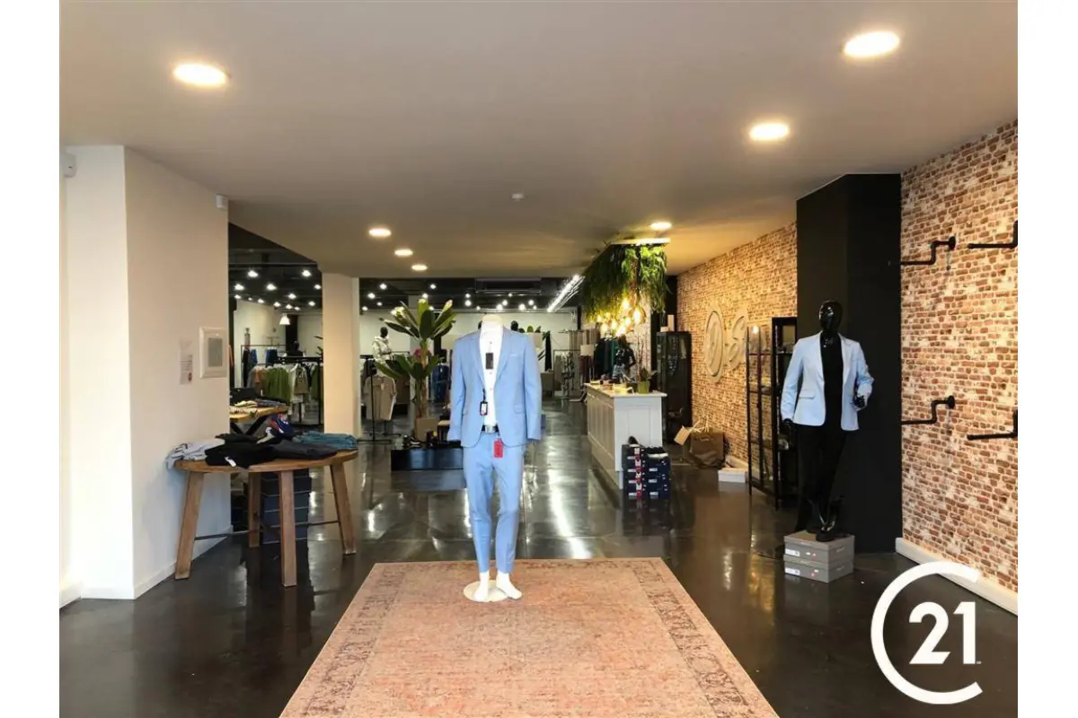 Commerce à louer à Gembloux 5030 4090.00€  chambres m² - annonce 782976