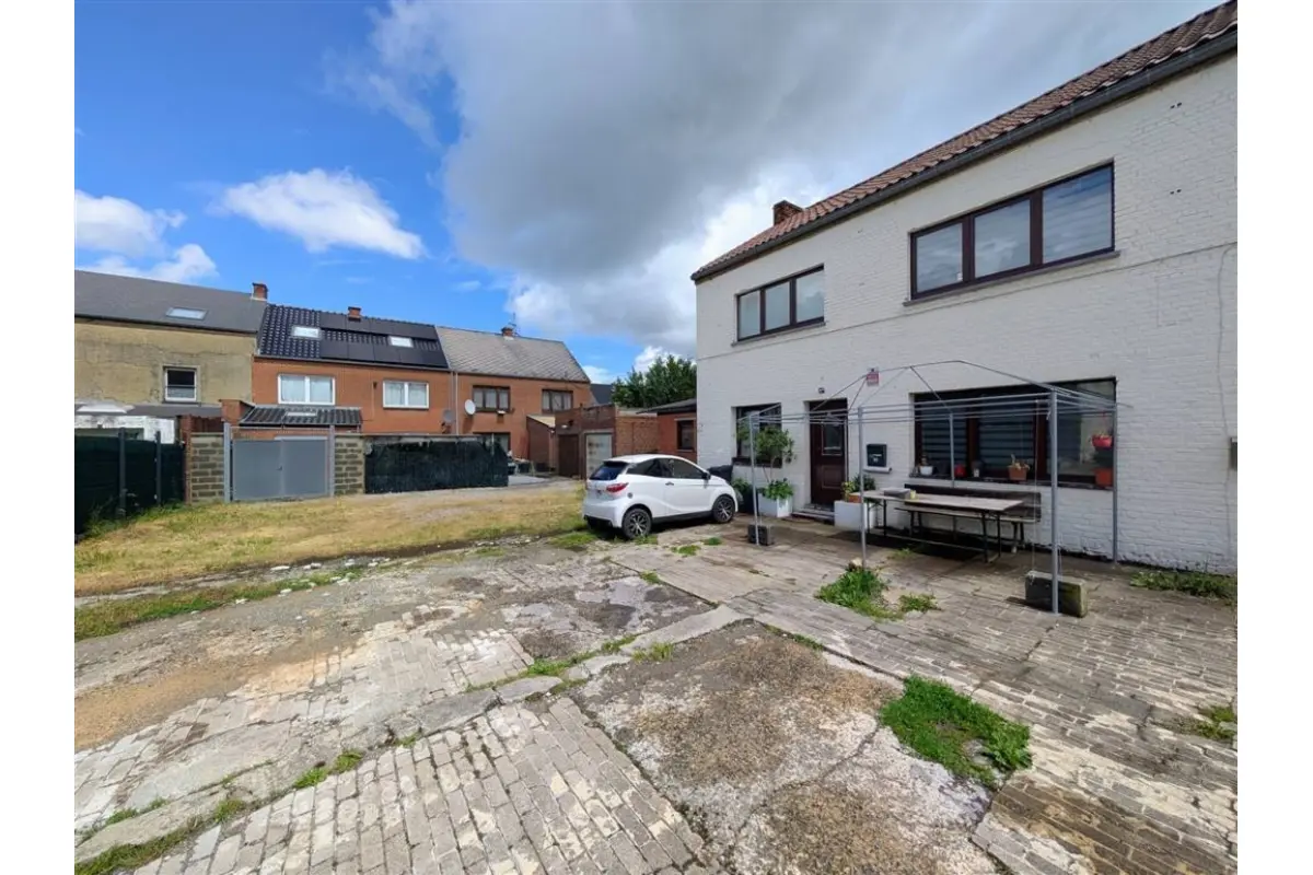 Maison à  à Velaine-sur-Sambre 5060 130000.00€ 2 chambres 127.00m² - annonce 784331
