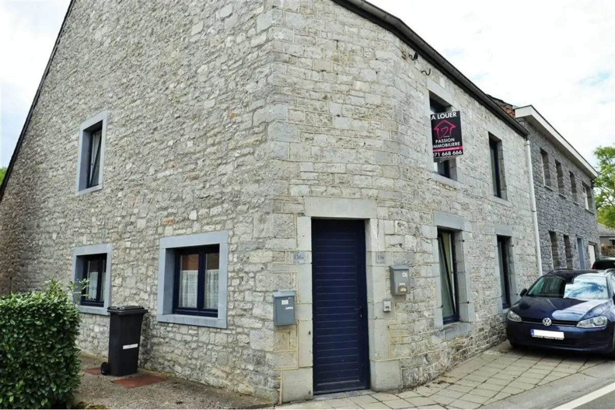 Appartement à louer à Doische 5680 750.00€ 2 chambres 118.00m² - annonce 785306