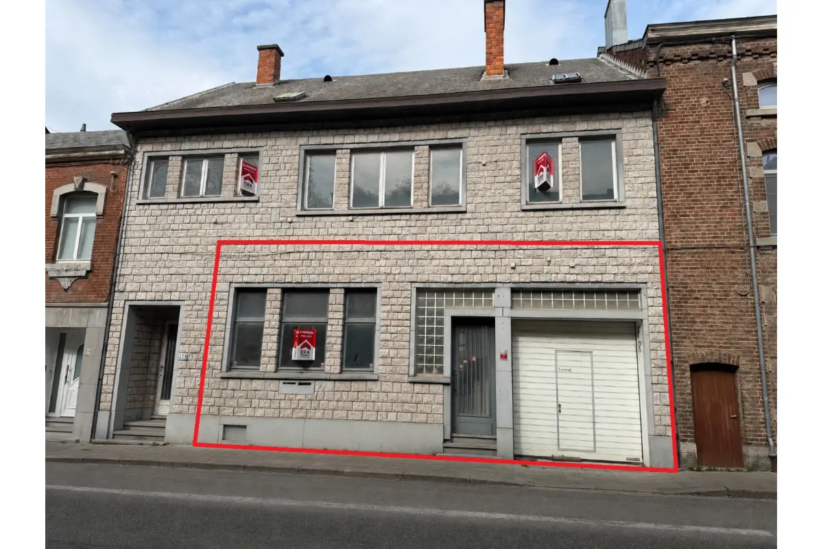 Commerce à vendre à Rochefort 5580 65000.00€ 0 chambres 202.69m² - annonce 785553
