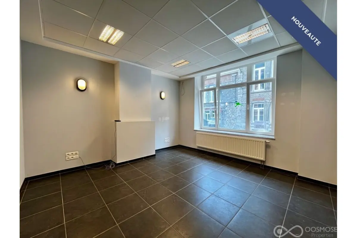 Commerce à  à Chimay 6460 650.00€  chambres m² - annonce 787903