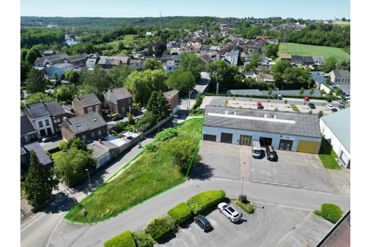 Terrain à louer à Jemeppe-sur-Sambre 5190 500.00€  chambres m² - annonce 788109