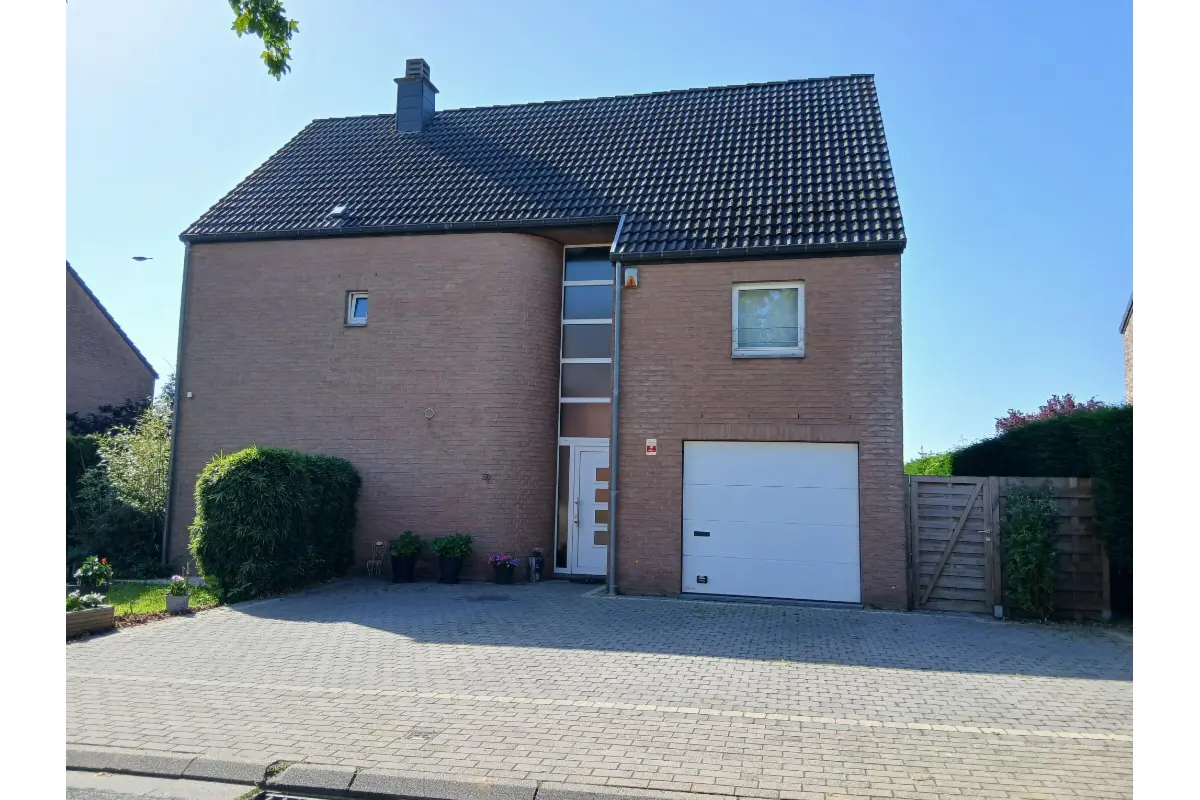 Villa à vendre à Bouge 5004 499000.00€ 5 chambres m² - annonce 788566