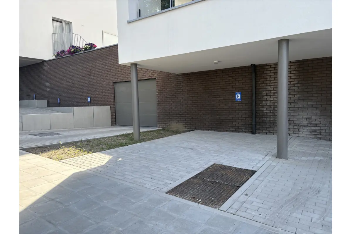 Parking / garage à louer à Namur 5000 125.00€  chambres m² - annonce 790421