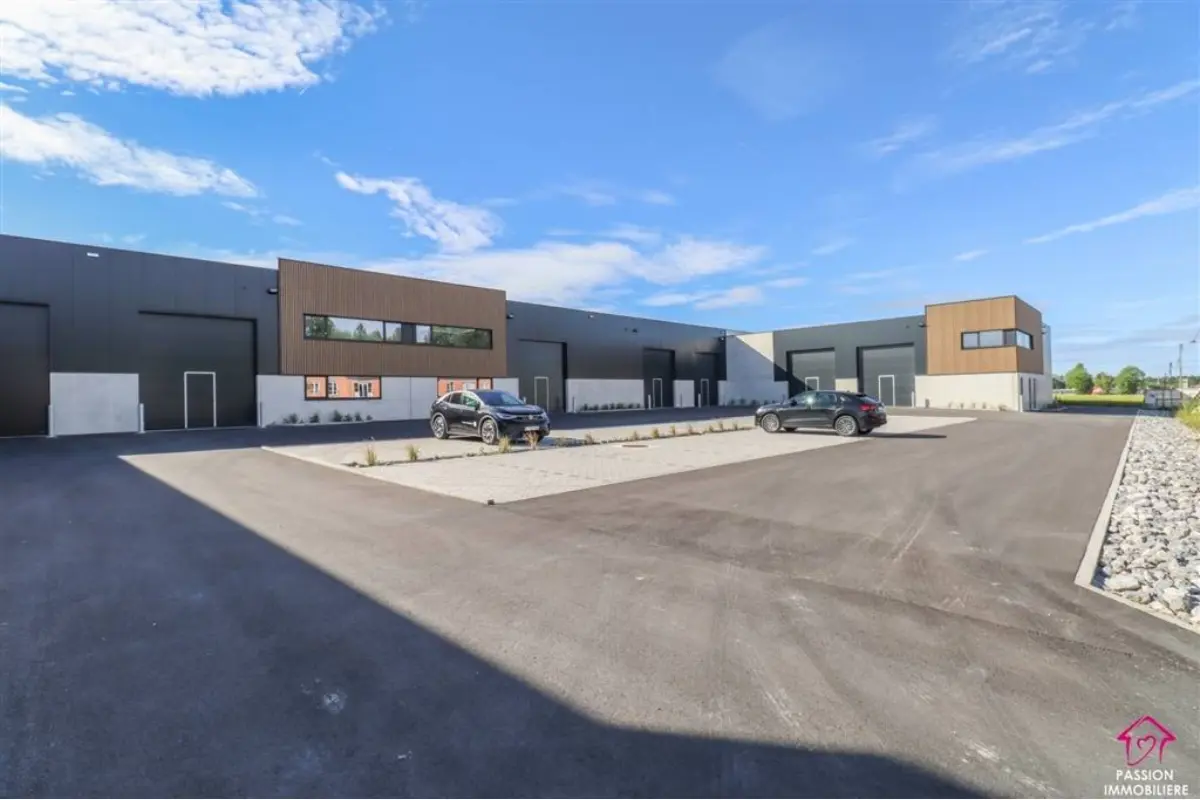 Commerce à louer à Florennes 5620 600.00€  chambres m² - annonce 790325