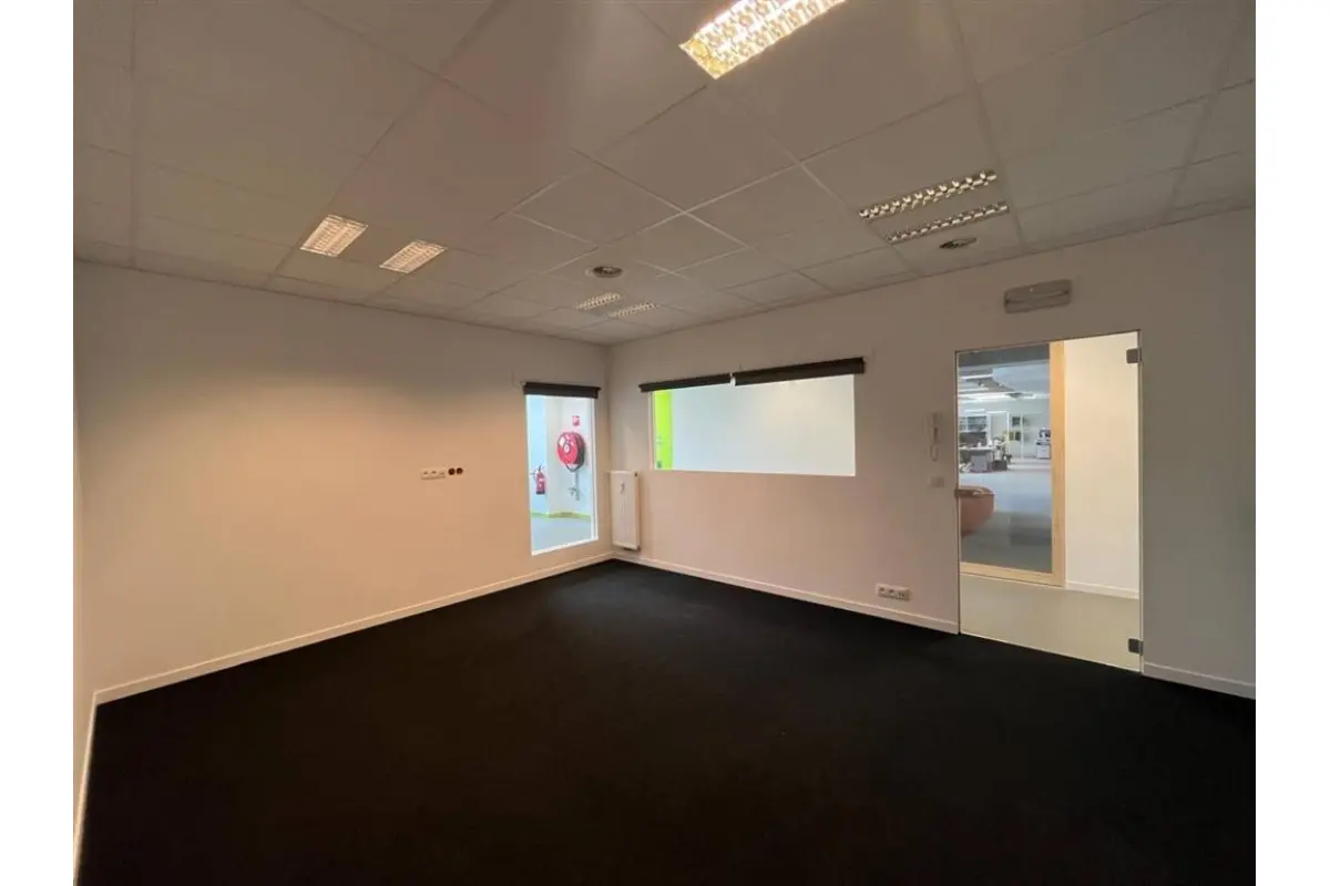 Commerce à  à Namur 5000 500.00€  chambres 18.00m² - annonce 790215