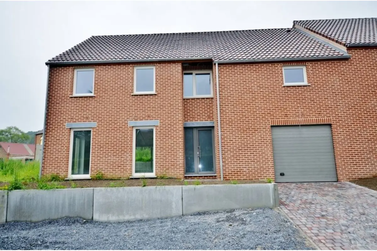 Maison à  à Seneffe 7180 1650.00€ 4 chambres 232.00m² - annonce 792206