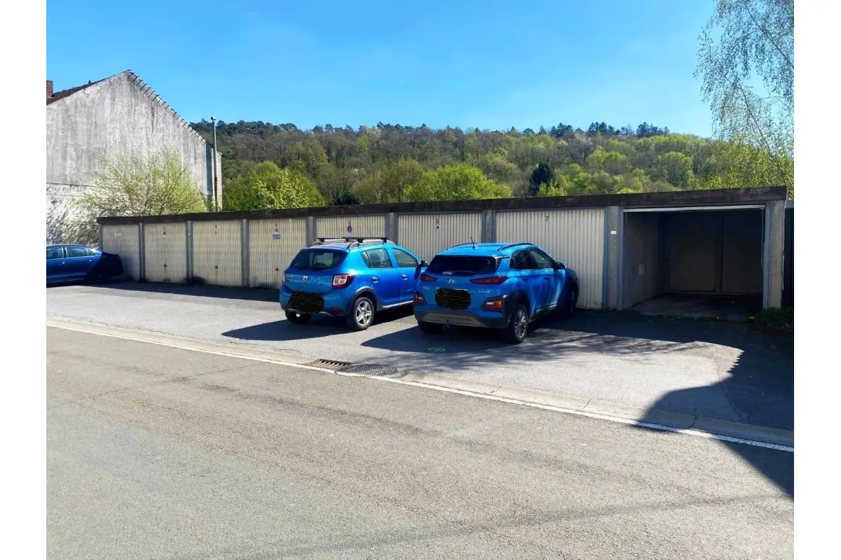 Parking / garage à vendre à Mazée 5670 99000.00€  chambres m² - annonce 793782