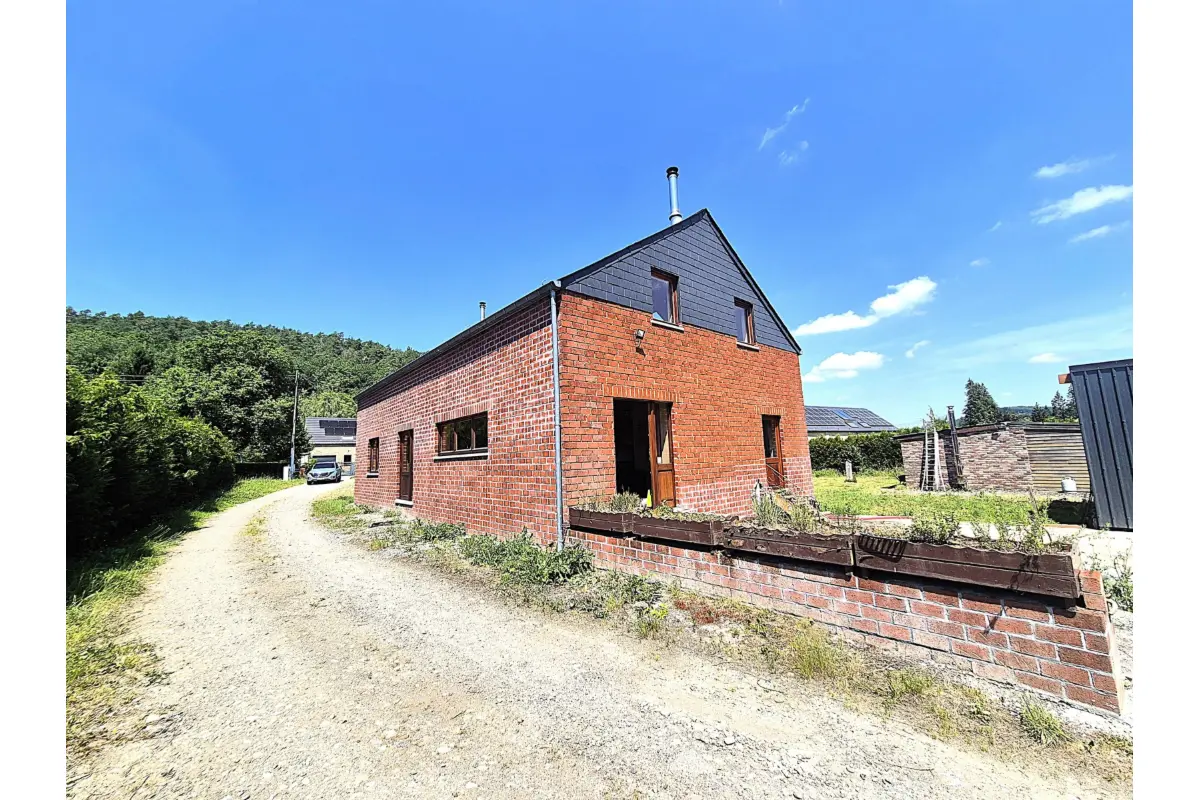 Villa à vendre à Couvin 5660 255000.00€ 3 chambres 172.00m² - annonce 796212