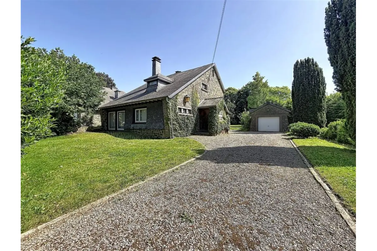 Villa à vendre à Bièvre 5555 350000.00€ 3 chambres 194.00m² - annonce 796386