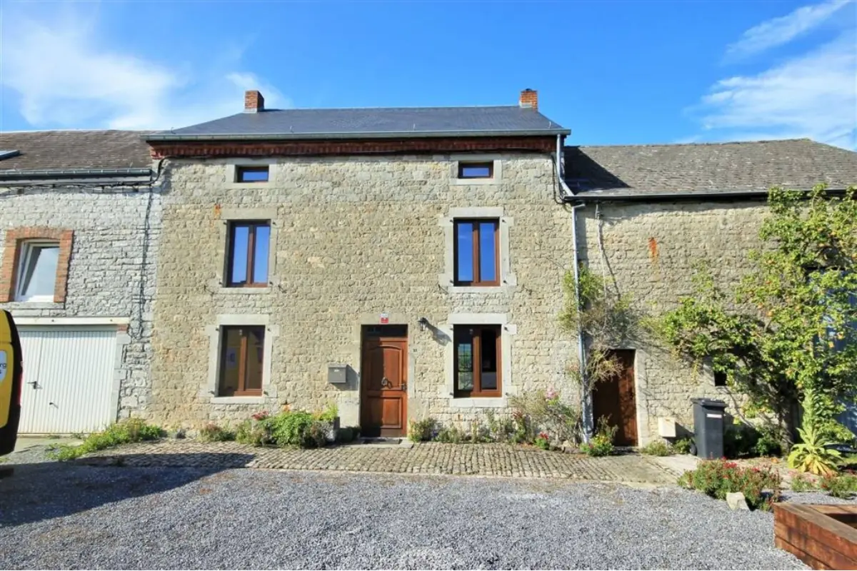 Maison à louer à Romerée 5680 1000.00€ 3 chambres 203.00m² - annonce 800168