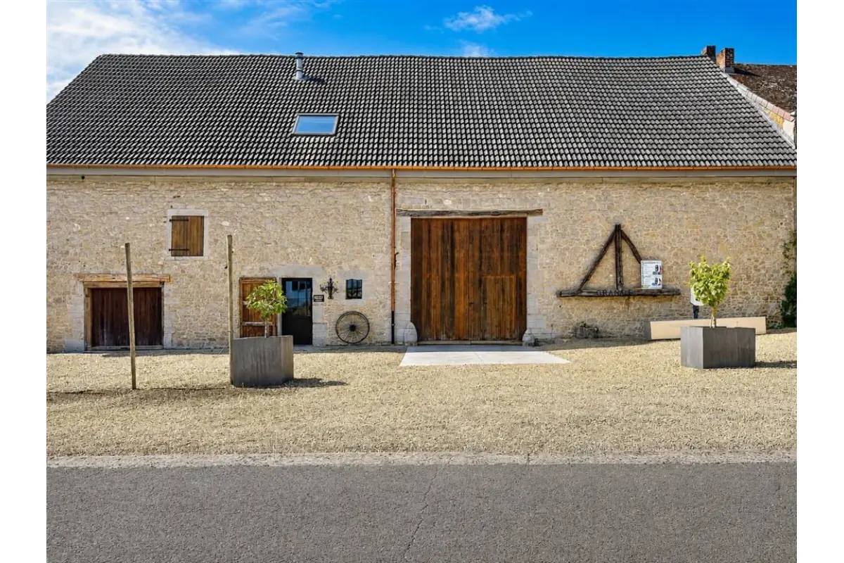 Bungalow à vendre à Agimont 5544 625000.00€ 3 chambres 437.00m² - annonce 800226
