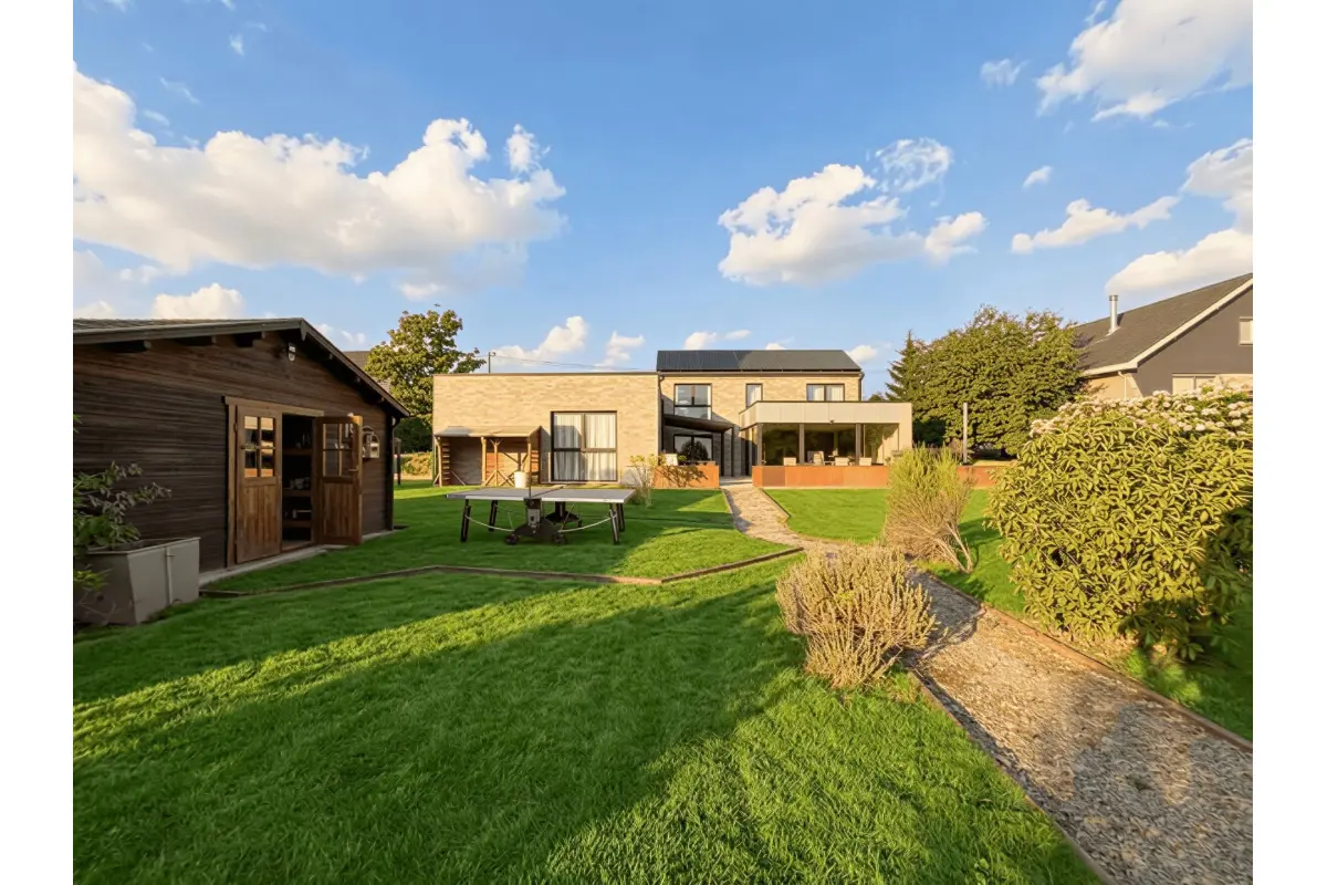 Villa à vendre à Somme-Leuze 5377 595000.00€ 6 chambres 225.00m² - annonce 801355