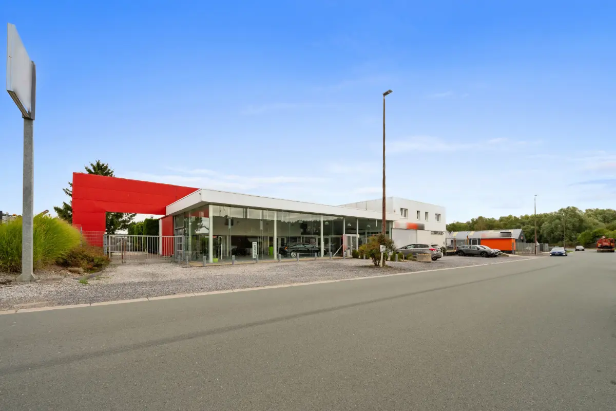 Commerce à vendre à Jemeppe-sur-Sambre 5190 1200000.00€  chambres 1390.00m² - annonce 803347