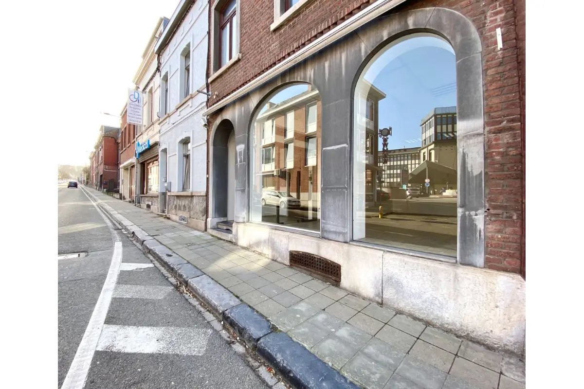 Commerce à louer à Namur 5000 950.00€  chambres m² - annonce 804375