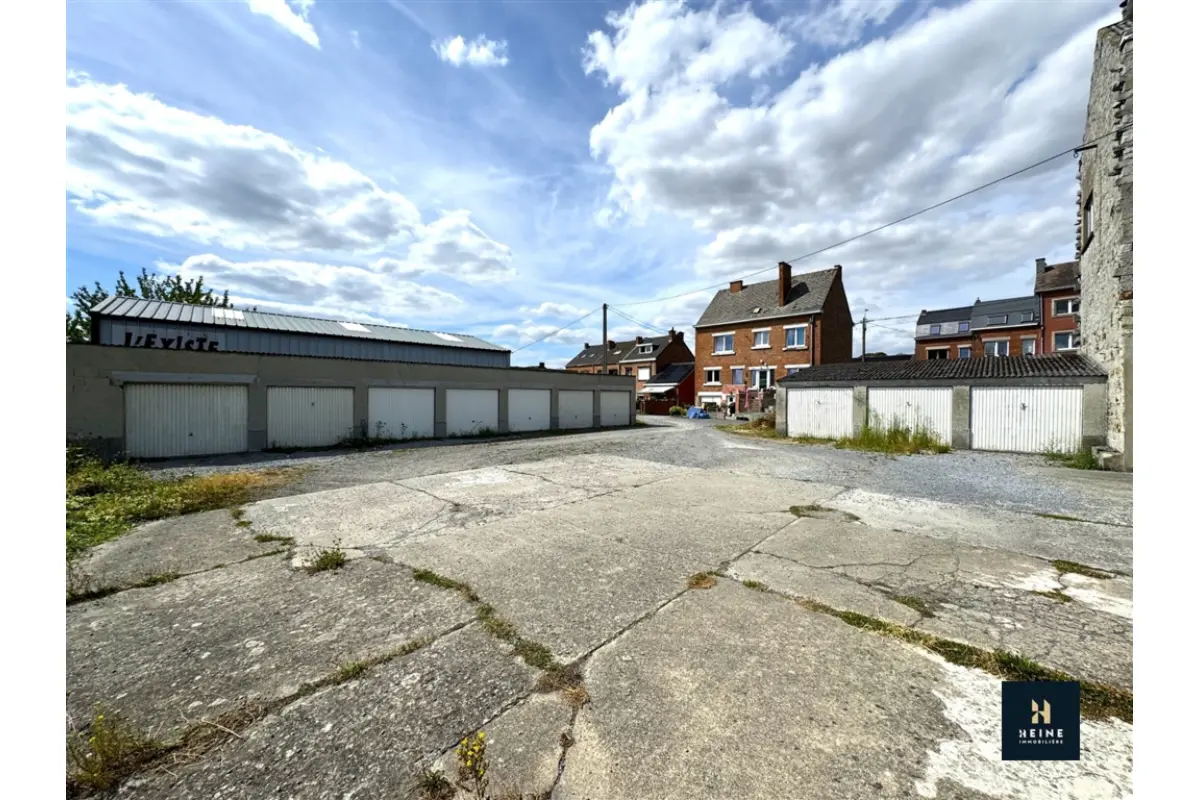 Parking / garage à vendre à Seilles 5300 150000.00€  chambres m² - annonce 805531