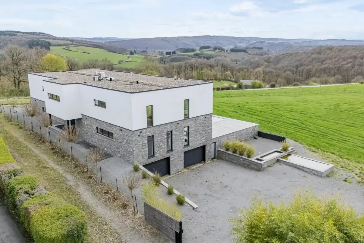 Maison à  à Erezée 6997 995000.00€ 2 chambres 495.00m² - annonce 805779