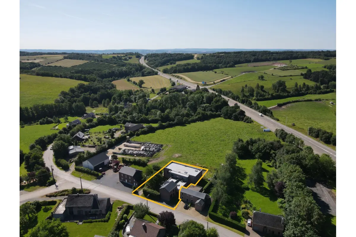 Immeuble mixte à vendre à Somme-Leuze 5377 599000.00€ 3 chambres 765.00m² - annonce 810305