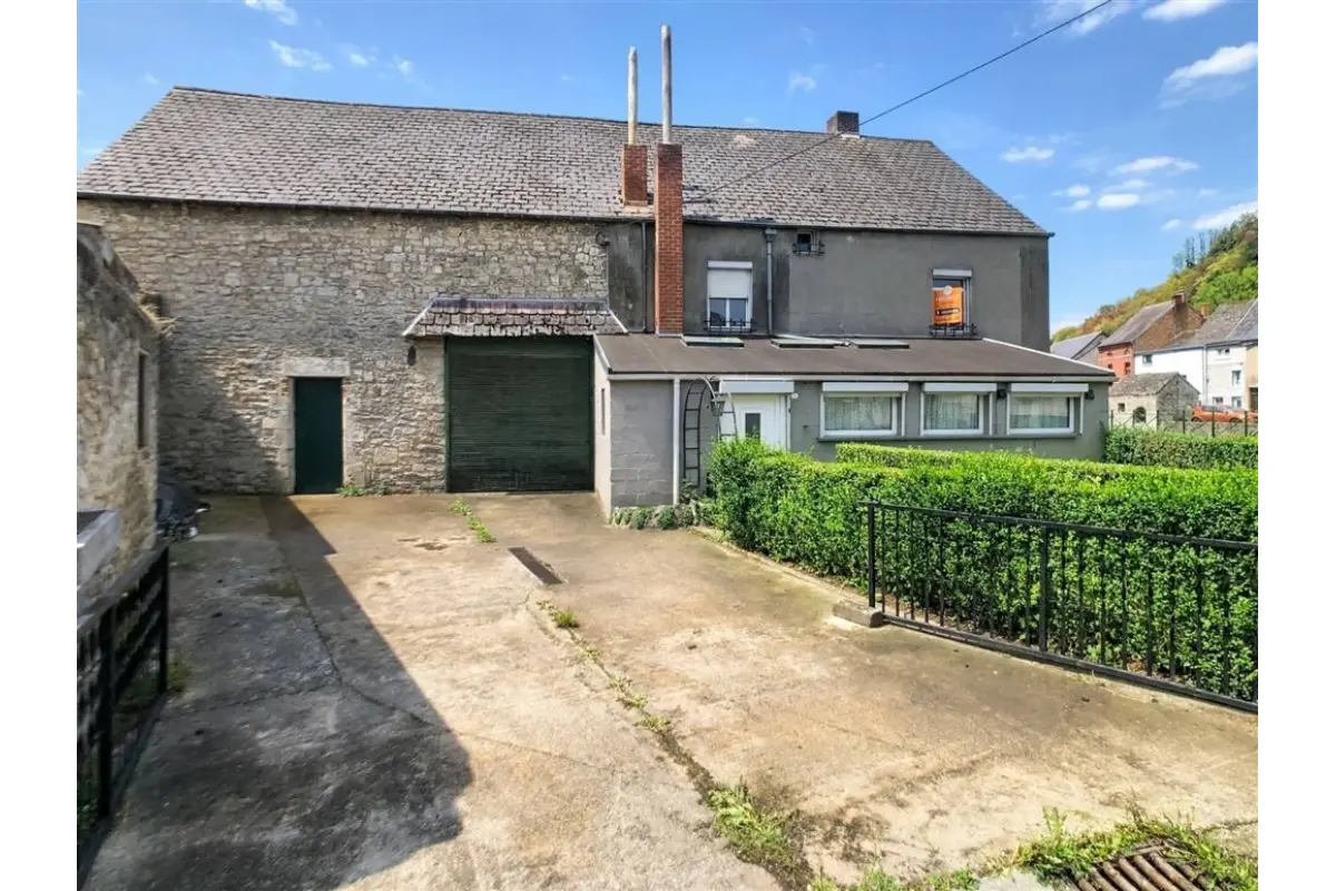 Bungalow à vendre à Nismes 5670 175000.00€ 2 chambres 172.00m² - annonce 810446