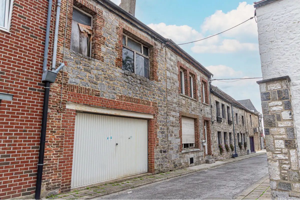 Immeuble de rapport - Immeuble à appartement à vendre à Philippeville 5600 179000.00€ 6 chambres 143.00m² - annonce 811367