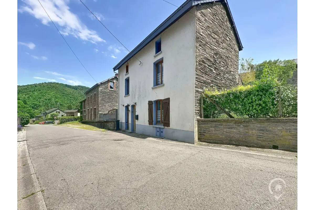 Maison à vendre à Vresse-sur-Semois 5550 145000.00€ 3 chambres 140.00m² - annonce 812492