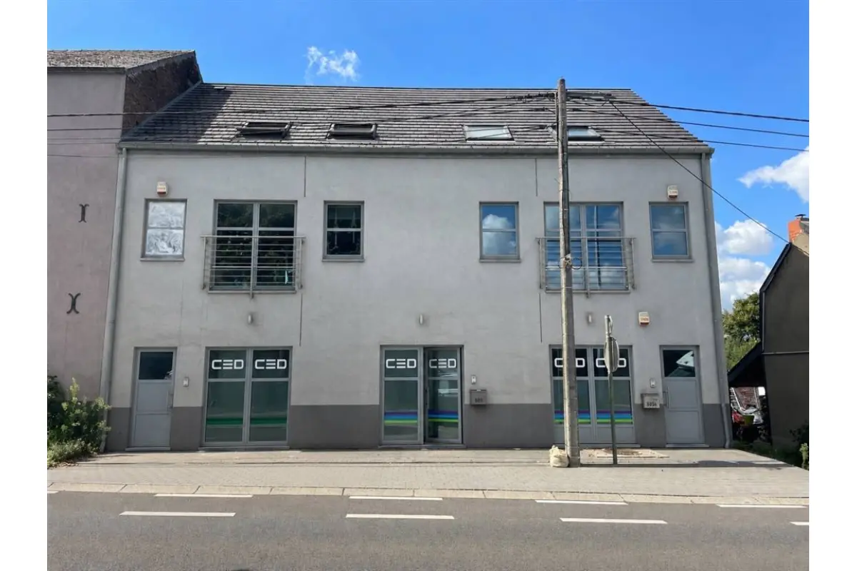 Commerce à louer à Namur 5000 2500.00€  chambres 195.00m² - annonce 812301