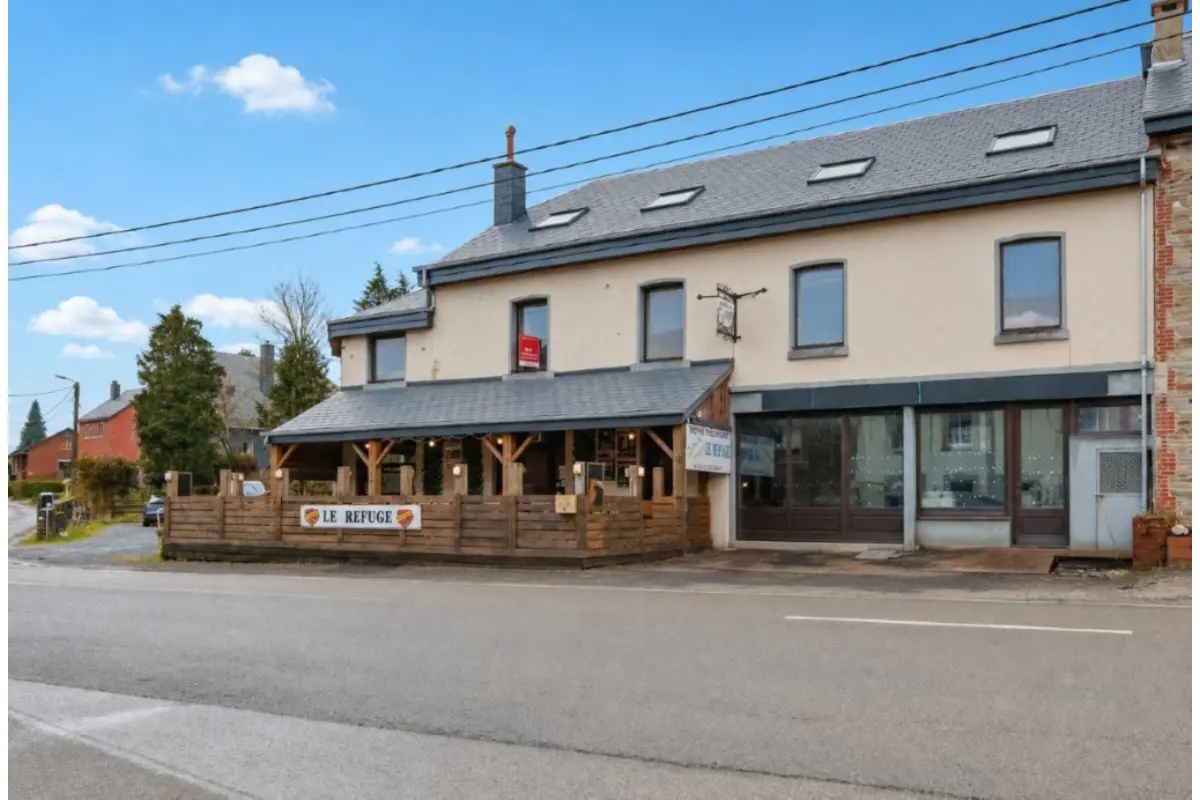 Immeuble mixte à  à Louette-Saint-Pierre 5575 245000.00€ 5 chambres 230.00m² - annonce 812305