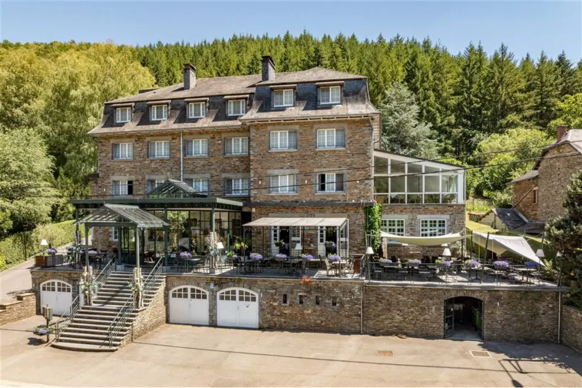 Immeuble de rapport - Immeuble à appartement à vendre à Vresse-sur-Semois 5550 950000.00€ 24 chambres 1480.00m² - annonce 813359