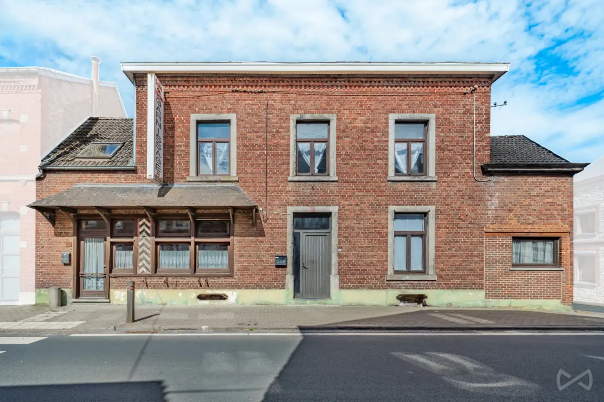 Immeuble mixte à vendre à Morialmé 5621 197000.00€ 4 chambres 299.00m² - annonce 813543