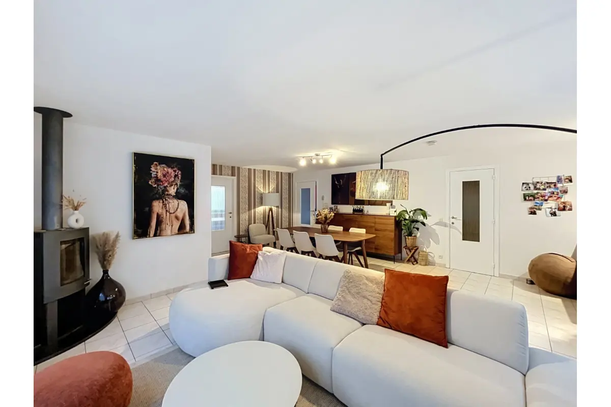 Maison à  à Ciney 5590 1280.00€ 4 chambres 196.00m² - annonce 815726