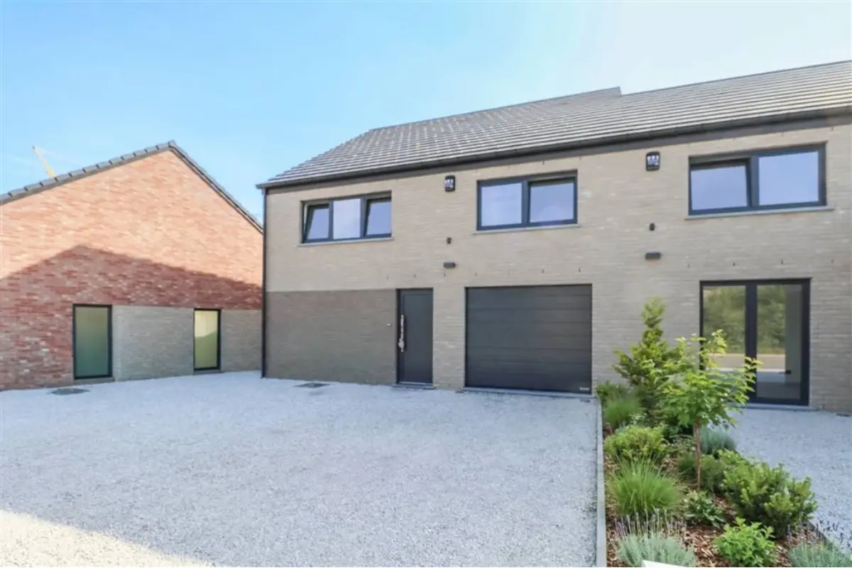 Villa à vendre à Mettet 5640 385000.00€ 4 chambres 181.86m² - annonce 817421