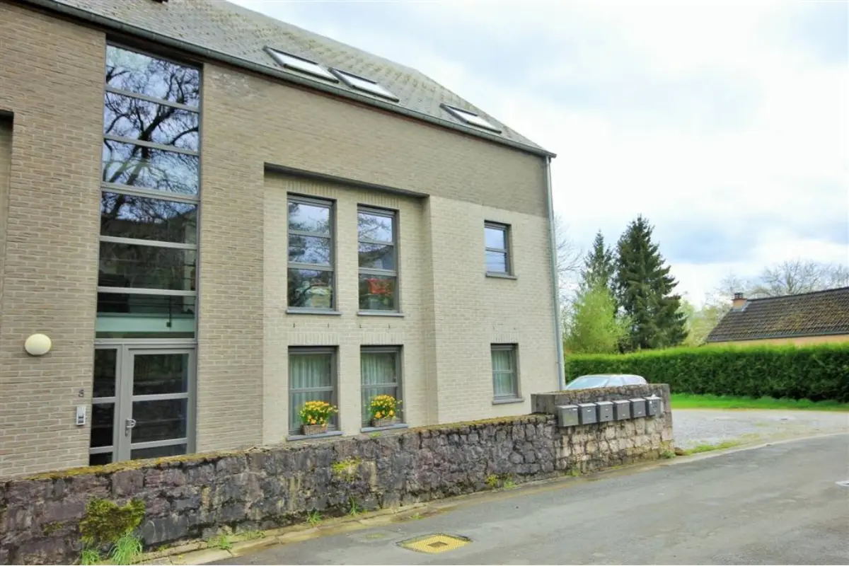 Appartement à louer à Neuville 5600 825.00€ 2 chambres 82.00m² - annonce 818604