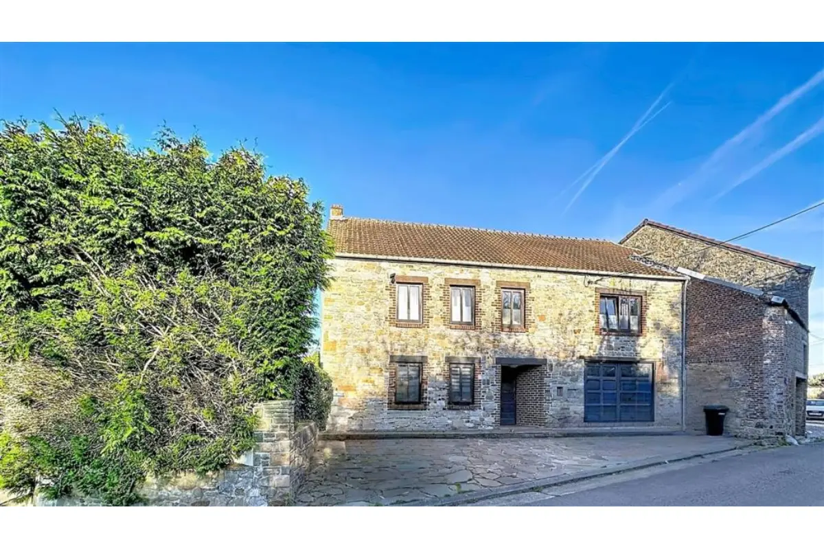 Maison à vendre à Hanzinelle 5621 299000.00€ 4 chambres 225.00m² - annonce 819546