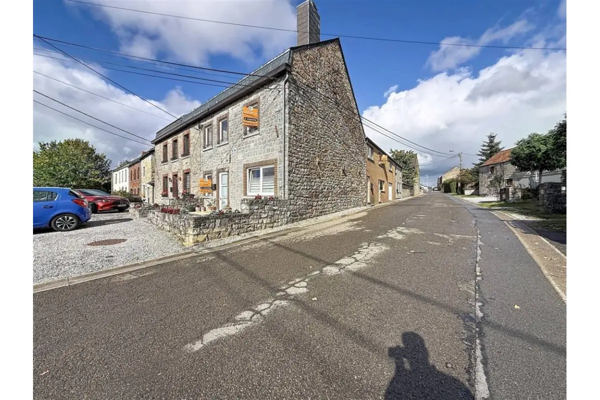 Maison à vendre à Hanzinelle 5621 250000.00€ 5 chambres 350.00m² - annonce 821557