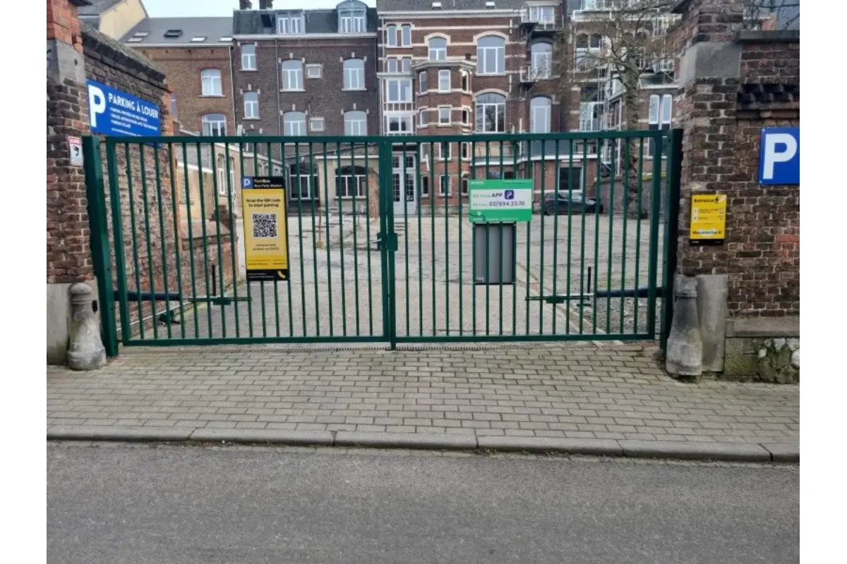 Box à louer à Namur 5000 110.00€  chambres m² - annonce 822215
