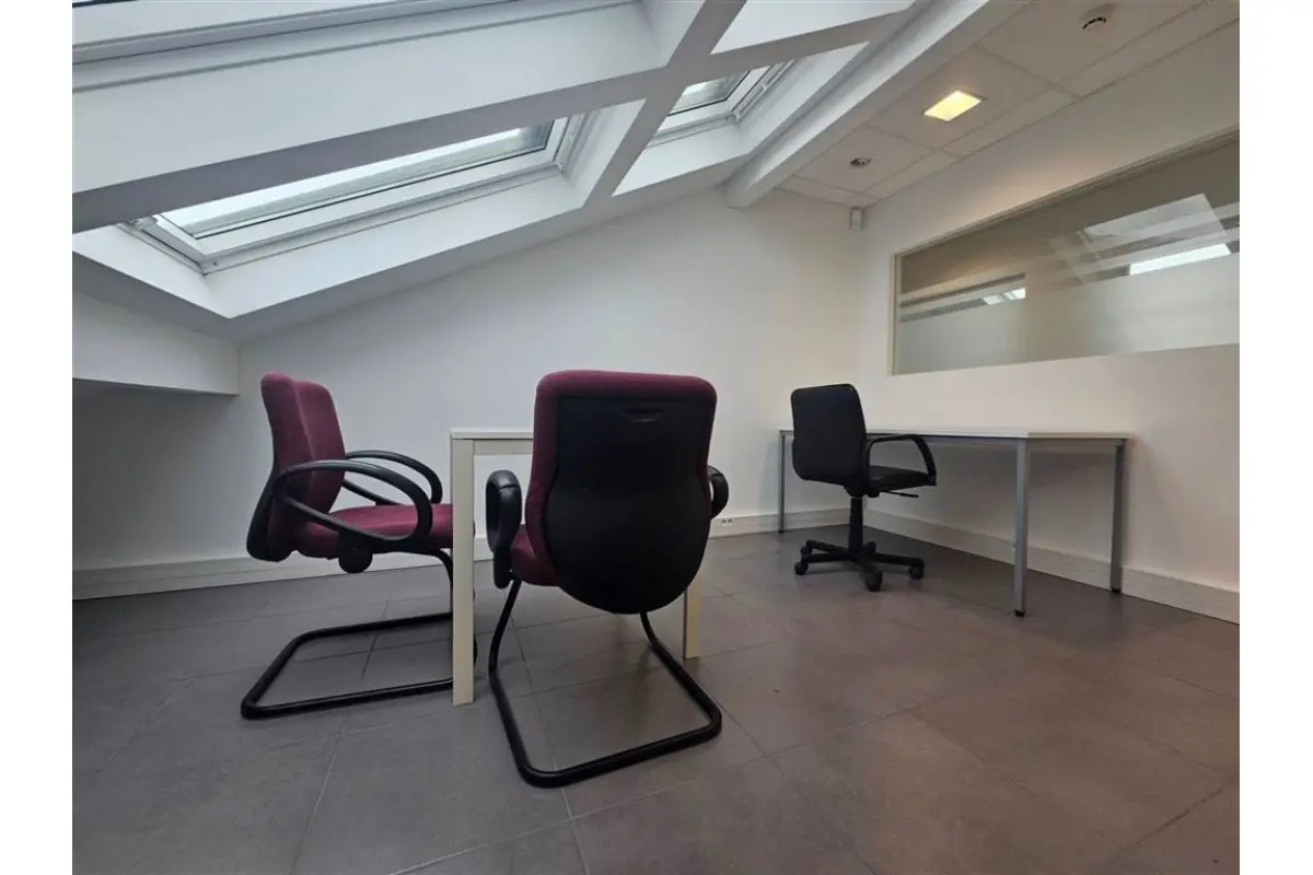 Commerce à  à Namur 5000 400.00€  chambres m² - annonce 822412