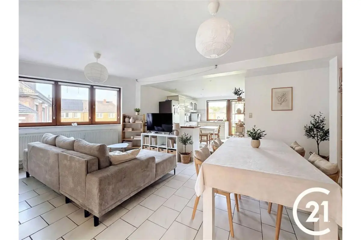 Appartement à louer à Jambes 5100 800.00€ 2 chambres 83.00m² - annonce 826716
