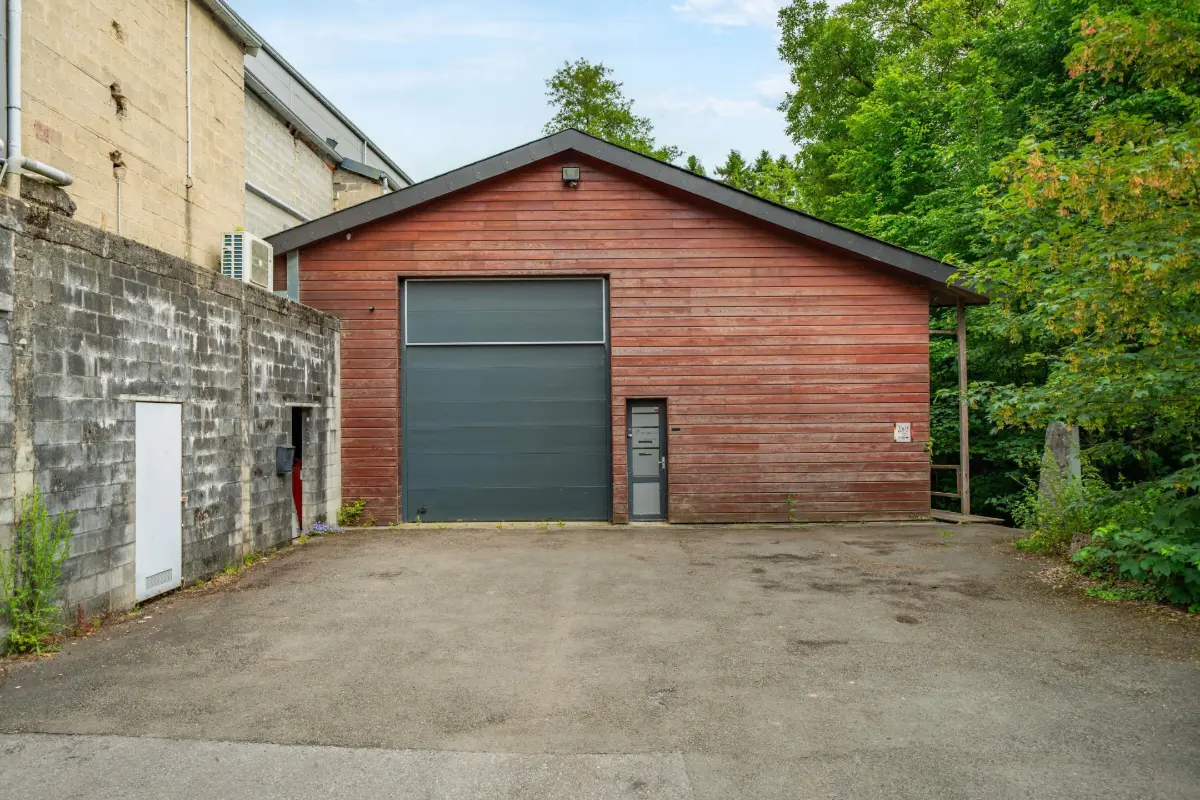 Commerce à vendre à Spontin 5530 550000.00€  chambres 337.00m² - annonce 827805
