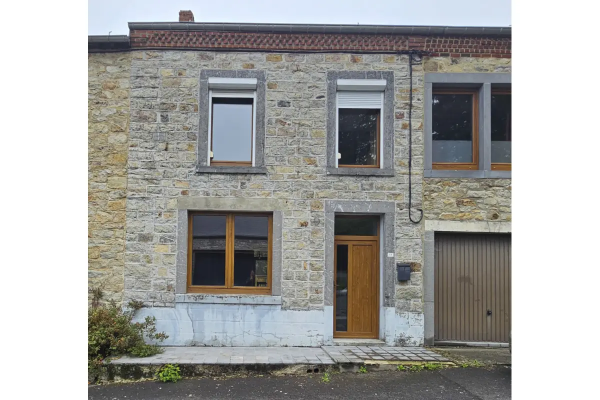 Maison à louer à Oignies-en-Thiérache 5670 700.00€ 2 chambres 79.00m² - annonce 827765