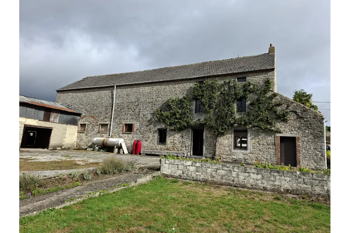 Commerce à vendre à Mettet 5640 210000.00€  chambres 156.00m² - annonce 830685